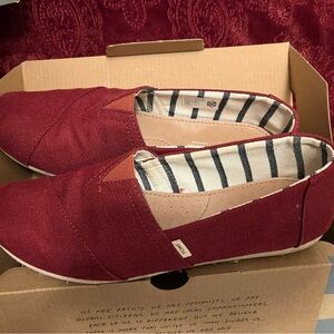 Toms Burgundy Canvas Flats